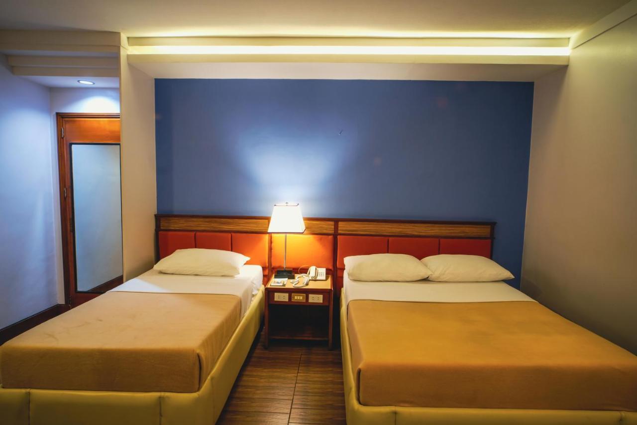 Hotel Valencia Zewnętrze zdjęcie